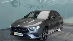 Grau Gebraucht 2024 Mercedes A200 Advanced Plus Limousine | 31.650 € (Fairer Preis)