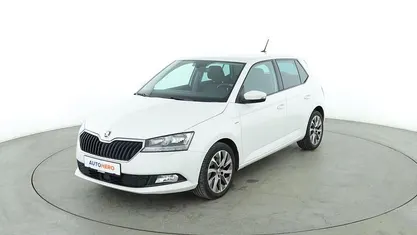 Weiß Gebraucht 2021 Skoda Fabia Clever Limousine | 16.580 € (Fairer Preis)