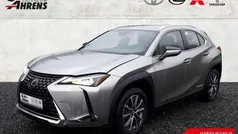 Silber Gebraucht 2021 Lexus UX 300e SUV | 26.580 €