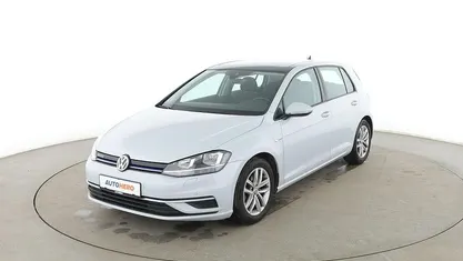 Gebraucht VW Golf VII Comfortline 2017 Weiß Limousine