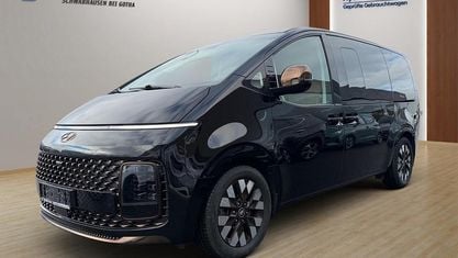 Gebraucht Hyundai Staria Signature 177 PS (130 kW) 2022 Abyss black Van / Kleinbus