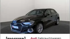 Mythosschwarz metallic Gebraucht 2024 Audi A3 Sportback Advanced Limousine | 32.987 € (Guter Preis)