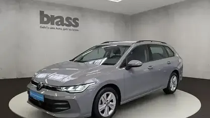 Gebraucht VW Golf VIII Life 116 PS (85 kW) 2024 Mondsteingrau Kombi