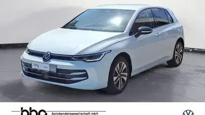 Gebraucht VW Golf VIII Life 150 PS (110 kW) 2025 Weiß Limousine