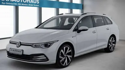 Gebraucht VW Golf VIII Style 190 PS (139 kW) 2023 Weiß Kombi