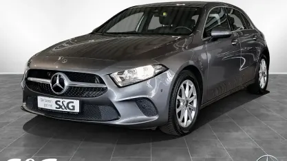 Gebraucht Mercedes A220 Progressive 190 PS (139 kW) 2019 Mountain grau metallic Limousine