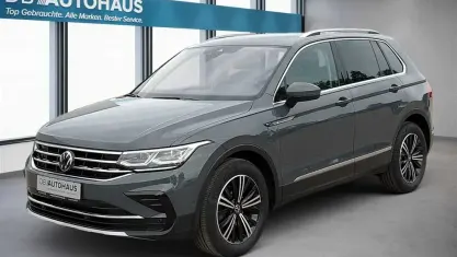 Gebraucht VW Tiguan Elegance 150 PS (110 kW) 2023 Grau SUV