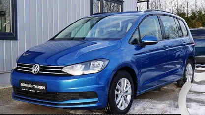 Blau Gebraucht 2019 VW Touran Comfortline Van / Kleinbus | 19.450 € (Guter Preis)