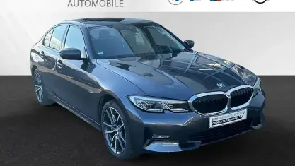 Gebraucht BMW 330e Sport Line 292 PS (214 kW) 2022 Mineralgrau metallic Limousine