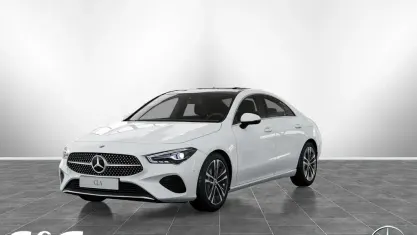 Gebraucht Mercedes CLA180 136 PS (100 kW) 2025 Unilack polarweiß Limousine