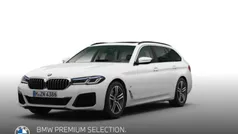 Weiss Gebraucht 2021 BMW 540 M Sport Kombi | 47.530 € (Fairer Preis)