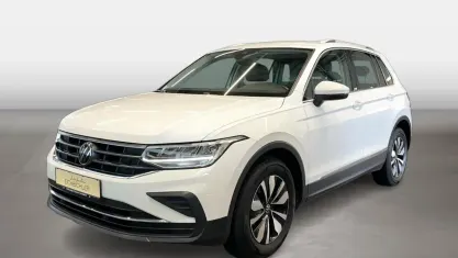 Gebraucht VW Tiguan Move 150 PS (110 kW) 2023 Pure white SUV