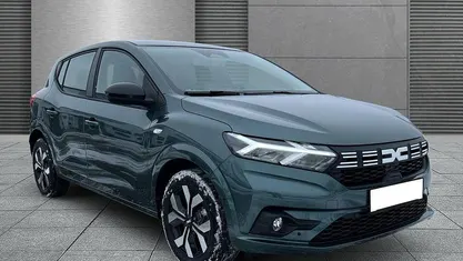 Neu Dacia Sandero Journey 101 PS (74 kW) 2025 Zedergrün Limousine