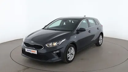 Gebraucht Kia Ceed Vision 140 PS (102 kW) 2021 Grau Kleinwagen