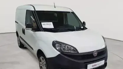 Usado Fiat Doblò Basis 101 HP (74 kW) 2022 Branco Monovolume