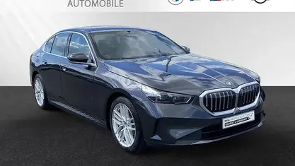 Usata BMW 530e Comfort Edition 299 CV (219 kW) 2024 Grigio Berlina