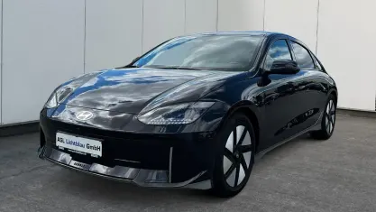Gebraucht Hyundai Ioniq 6 Techniq 167 kW (228 PS) 2023 Biophillic blue pearl Limousine