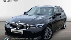 Saphirschwarz Gebraucht 2024 BMW 330 M Sport Kombi | 42.660 € (Fairer Preis)