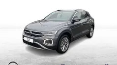 Schwarz Neu 2024 VW T-Roc Life SUV | 34.710 € (Superpreis)