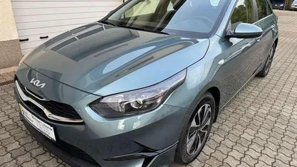 Gebraucht 2025 Kia Ceed Vision Kleinwagen | 19.950 € (Guter Preis)