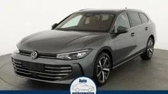 Grenadillschwarz metallic Neu 2025 VW Passat Business Kombi | 45.995 € (Guter Preis)