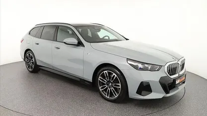 Gebraucht BMW 520 M Sport 190 PS (139 kW) 2025 Grau Limousine