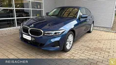 Blau Gebraucht 2024 BMW 320 Comfort Edition Limousine | 36.349 € (Superpreis)