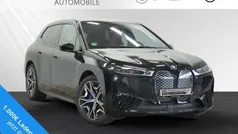 Saphirschwarz metallic Gebraucht 2024 BMW iX Sport Line SUV | 77.965 € (Fairer Preis)