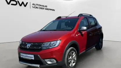 Gebraucht Dacia Sandero Prestige 90 PS (66 kW) 2017 Rot Kleinwagen