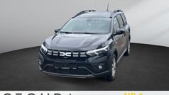 Perlmuttschwarz Gebraucht 2024 Dacia Jogger Expression Limousine | 20.475 € (Fairer Preis)