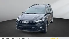 Perlmuttschwarz Gebraucht 2024 Dacia Jogger Expression Limousine | 20.475 € (Fairer Preis)