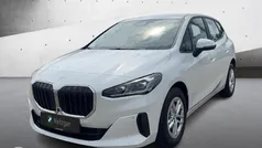 Weiss Gebraucht 2022 BMW 218 Active Tourer Van / Kleinbus | 27.400 € (Fairer Preis)