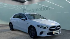 Weiß Gebraucht 2020 Mercedes A250 Style Limousine | 24.800 € (Fairer Preis)