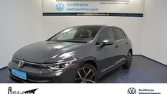 Grau Gebraucht 2024 VW Golf VIII Edition Limousine | 32.914 € (Fairer Preis)