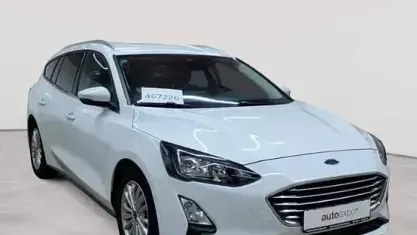 Begagnad Ford Focus Titanium 120 HK (88 kW) 2019 Vit Kombi