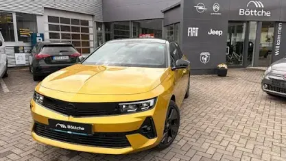 Neu Opel Astra 114 kW (156 PS) 2026 Lackierung amber yellow/typ aussenverkleidung metalliclackierung Limousine