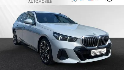 Brooklyn grau metallic Gebraucht 2024 BMW 520 M Sport Kombi | 49.800 € (Guter Preis)