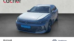 Oyster silver metallic Gebraucht 2025 VW Passat Elegance Kombi | 36.490 € (Superpreis)