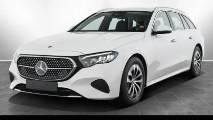 Gebraucht Mercedes E220 Avantgarde 197 PS (144 kW) 2025 Unilack polarweiß Kombi