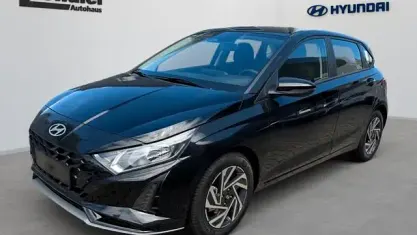 Gebraucht Hyundai i20 Trend 101 PS (74 kW) 2025 Schwarz Kleinwagen