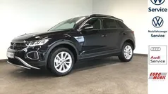 Deep black perleffekt (schwarz) Neu 2025 VW T-Roc Life SUV | 33.995 € (Superpreis)