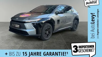 Gebraucht Toyota bZ4X Lounge 253 kW (345 PS) 2026 2yj  precious metal grey SUV