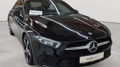 Gebraucht Mercedes A200 Style 163 PS (119 kW) 2022 Nachtschwarz Limousine
