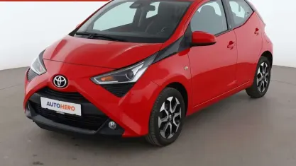 Gebraucht Toyota Aygo X-play 72 PS (52 kW) 2021 Rot Kleinwagen