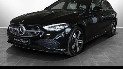 Gebraucht Mercedes C180 170 PS (125 kW) 2025 Metalliclack obsidianschwarz Kombi