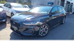 Obsidianschwarz metallic Gebraucht 2024 Ford Focus ST-Line Kombi | 21.980 € (Superpreis)