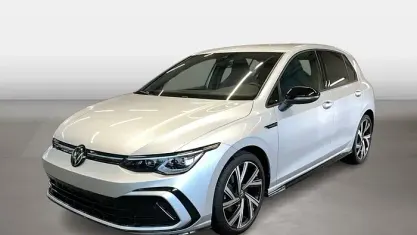 Gebraucht VW Golf VIII R-line 150 PS (110 kW) 2024 Reflexsilber Limousine