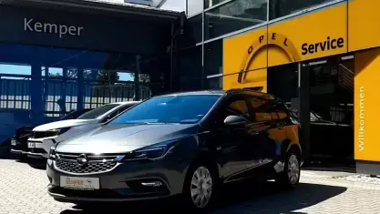 Gebraucht Opel Astra 110 PS (80 kW) 2018 Grau metallic Kombi