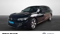 Schwarz (grenadillschwarz metallic) Gebraucht 2024 VW Passat Business Kombi | 36.640 € (Fairer Preis)