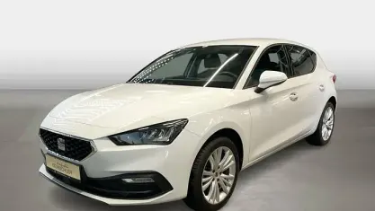 Używany Seat Leon Style 110 KM (80 kW) 2024 Biały Sedan/Limuzyna